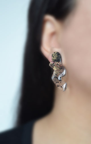 Black and Gold Glitter Ombre Squiggle Stud Earrings